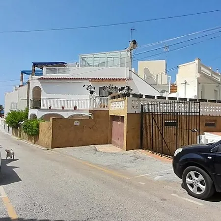 Apartament La Casita De La Piscina