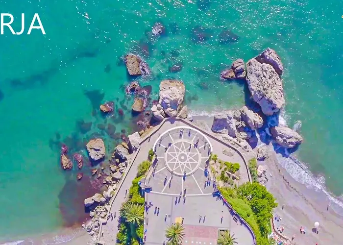 La Casita De La Piscina Nerja