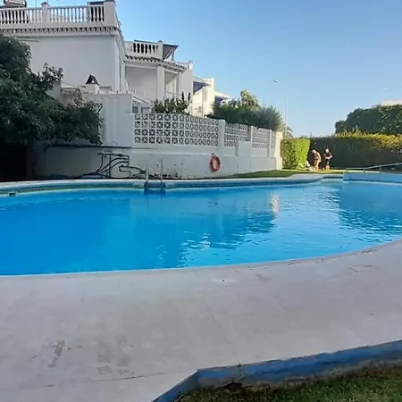 La Casita De La Piscina *