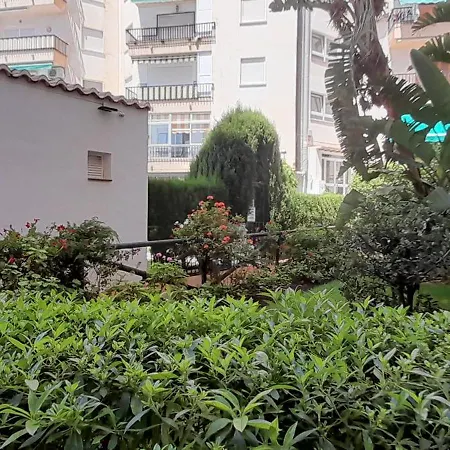 La Casita De La Piscina Apartment *